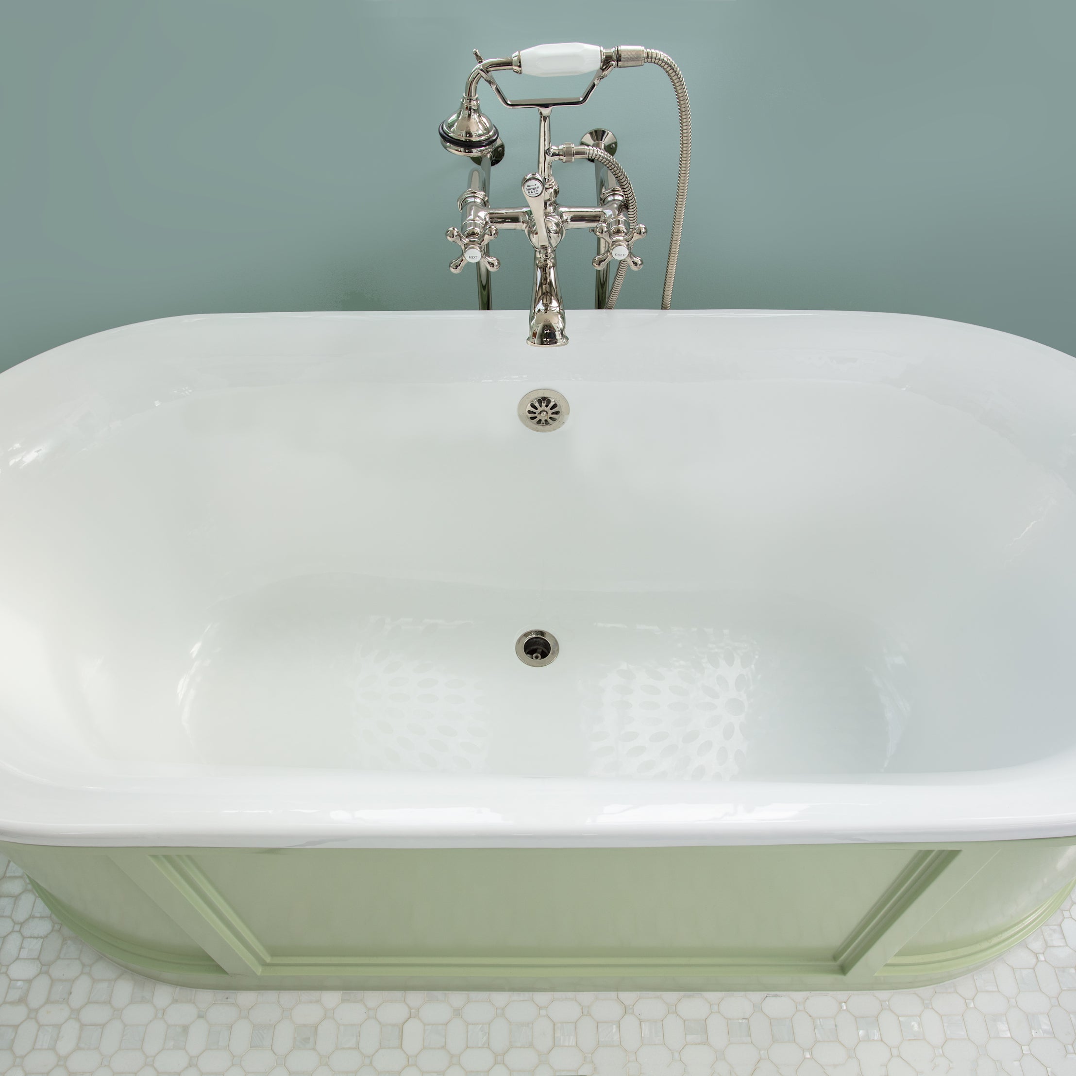 70-Inch White Cast Iron Double Ended Bathtub | DXV | Alternative Image 03